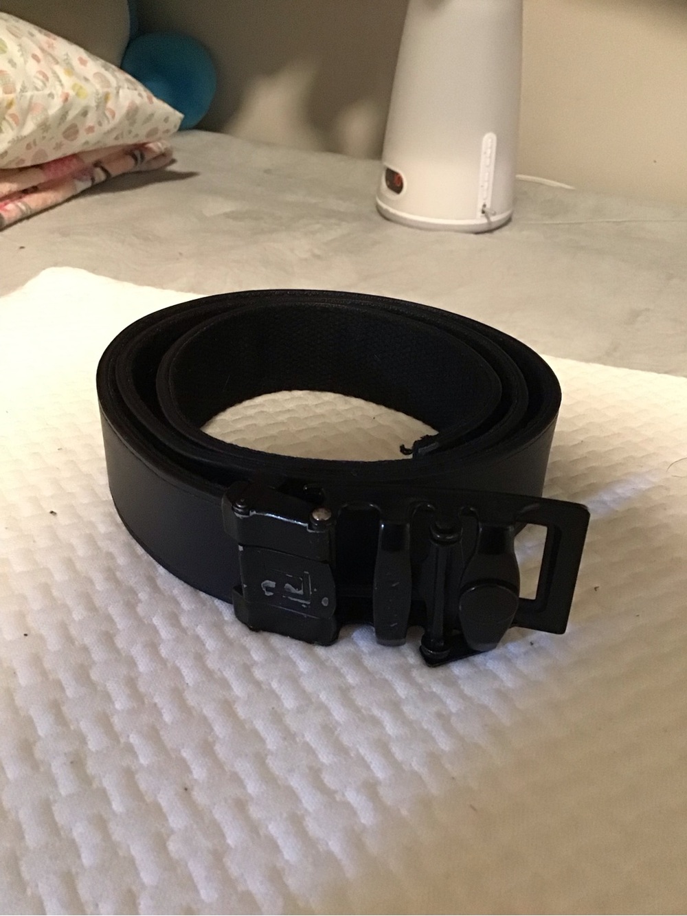 Classic Black Men's Tactical Belt with Quick-Release Buckle